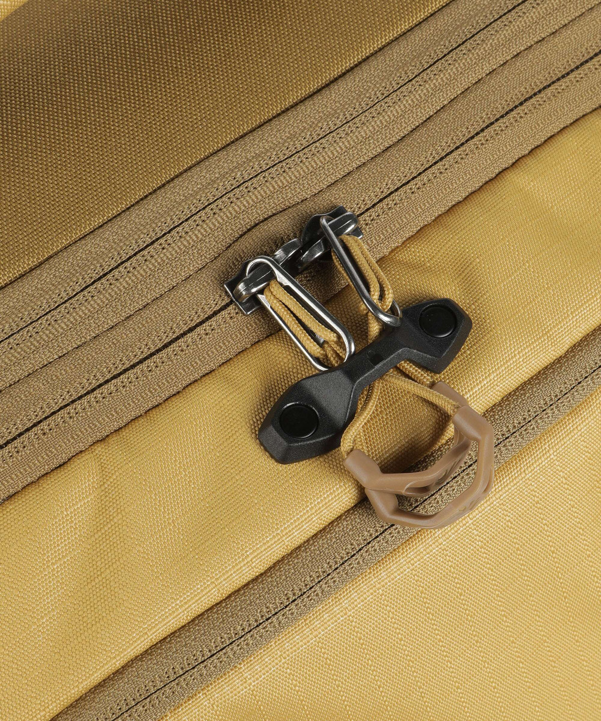 Eagle Creek Expanse 60 Spinner (4 wheels) gold