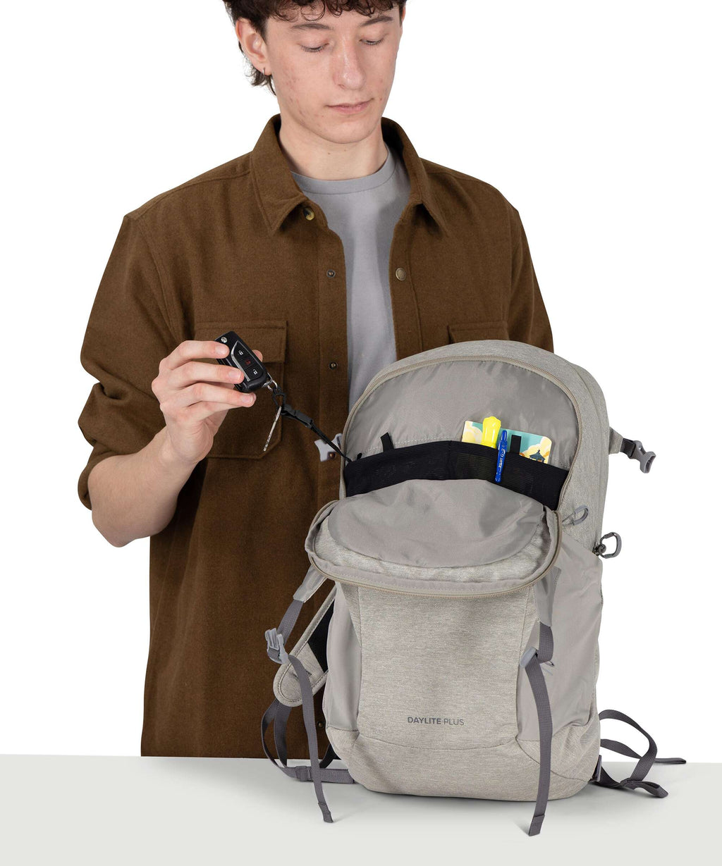 Osprey Daylite Plus Hiking backpack grey wolf