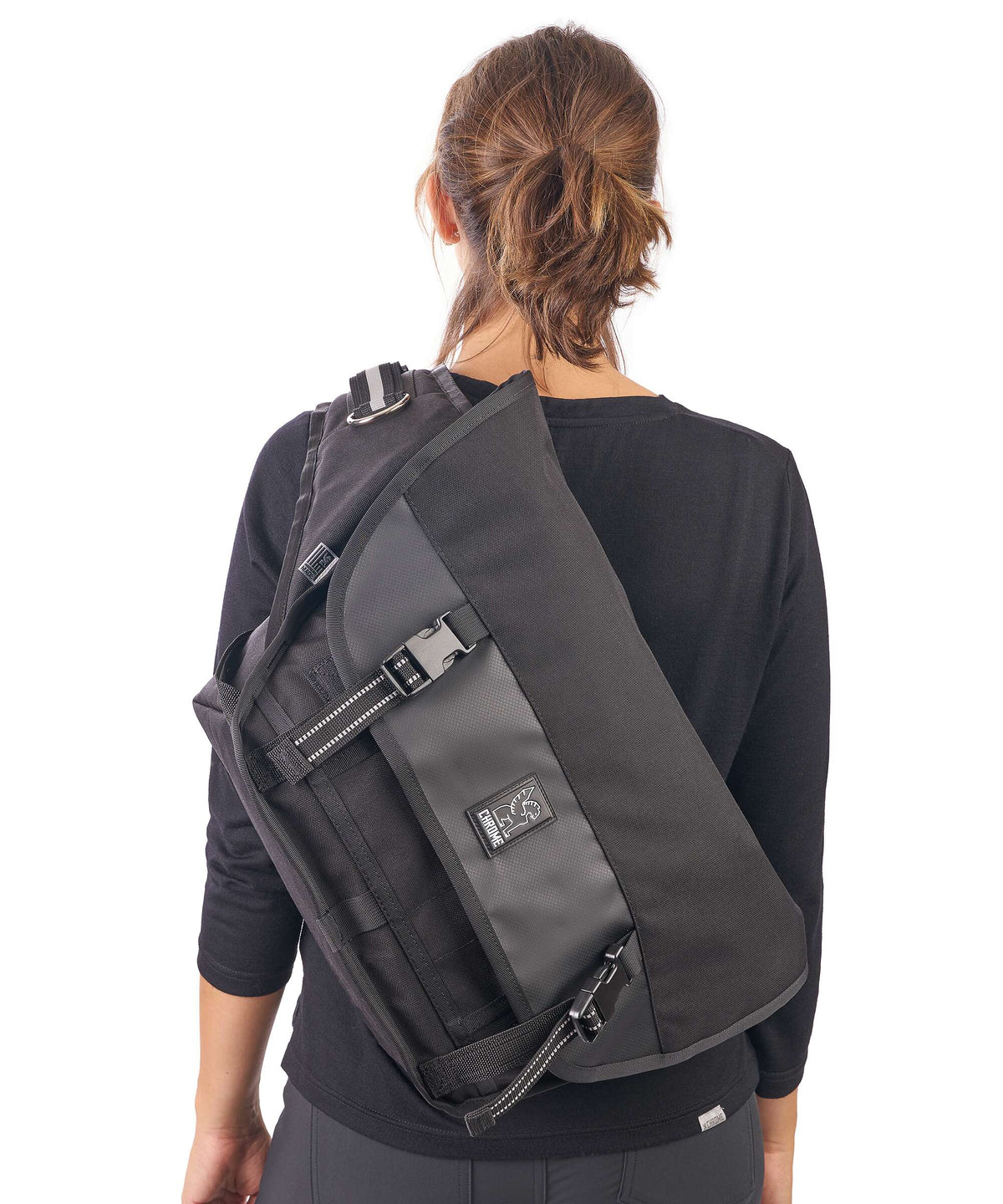 Chrome Metro Mini Messenger bag black