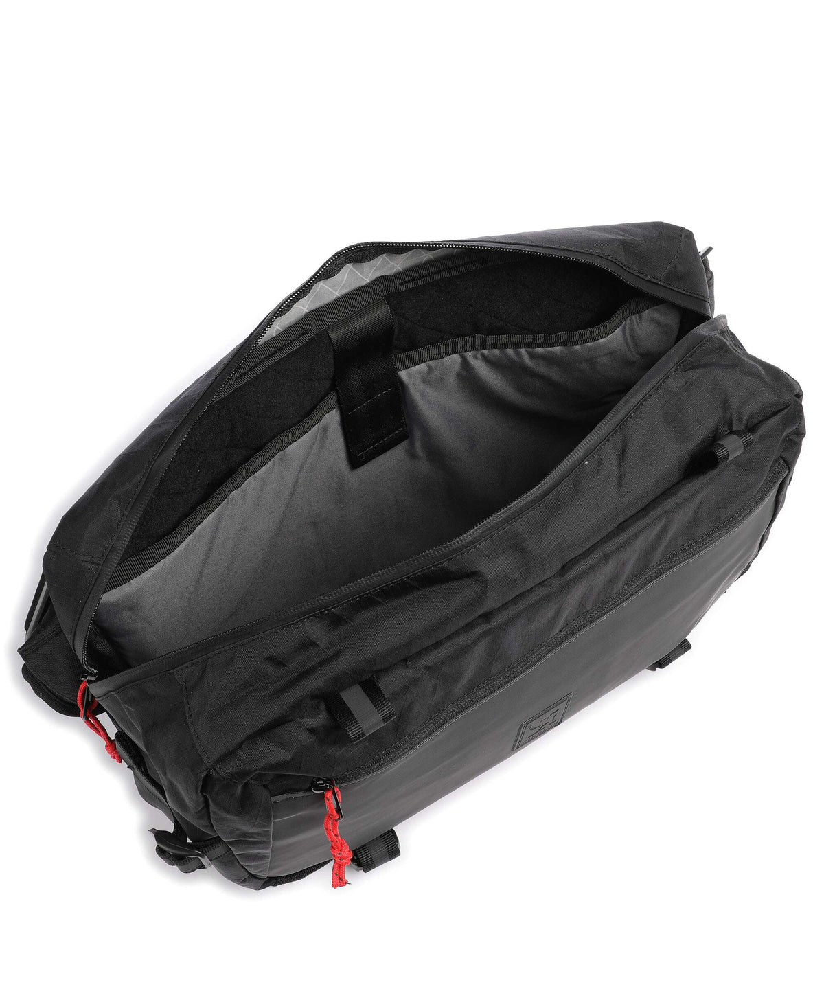 Chrome Kadet Max Crossbody bag black