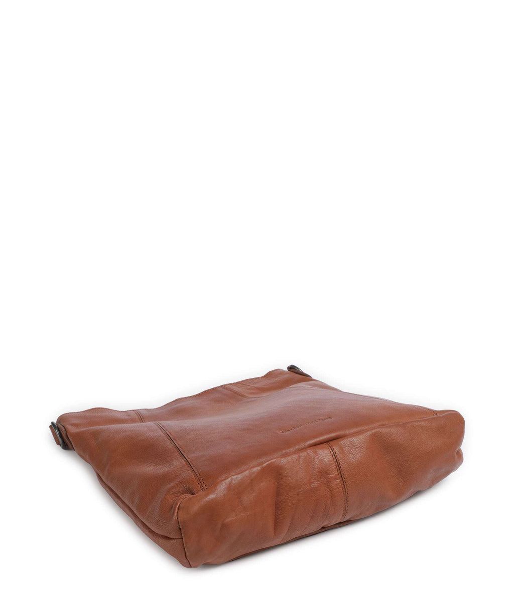 The Chesterfield Brand Washed Waxed Cow Sintra Hobo bag cognac