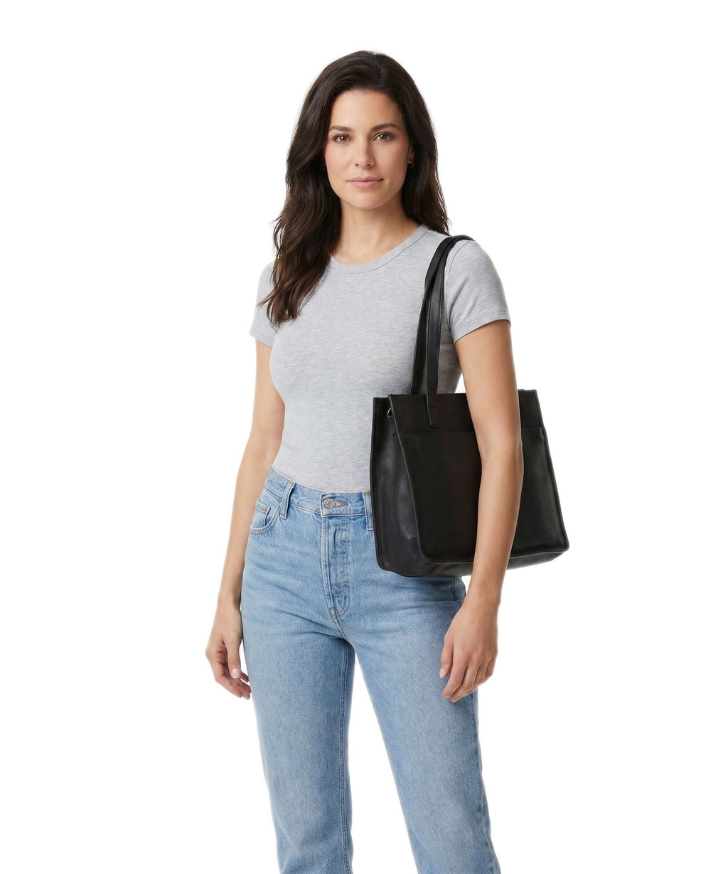 The Chesterfield Brand Wax Pull Up Cow Adana Tote bag black