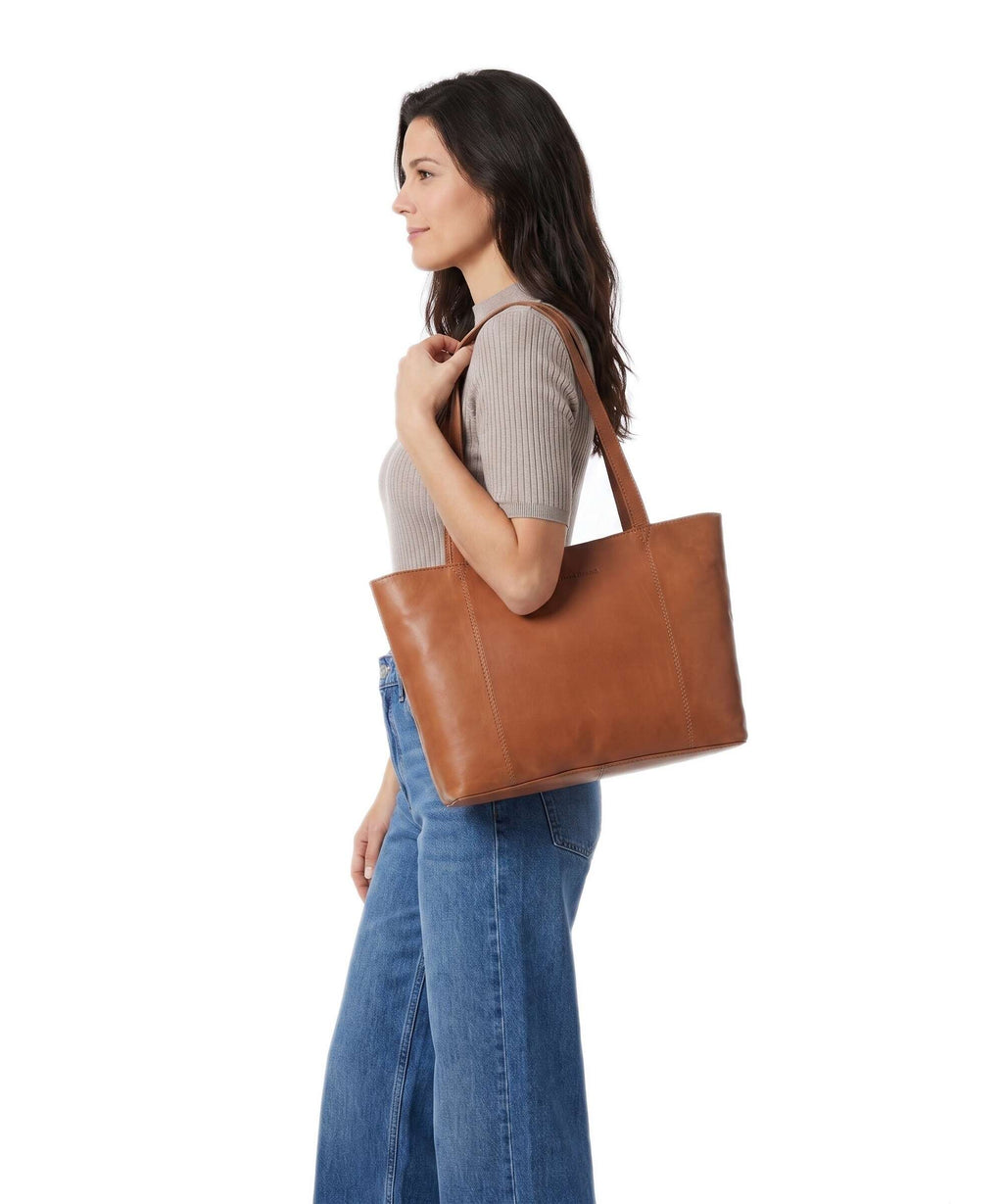 The Chesterfield Brand Wax Pull Up Cow Anira Tote bag cognac