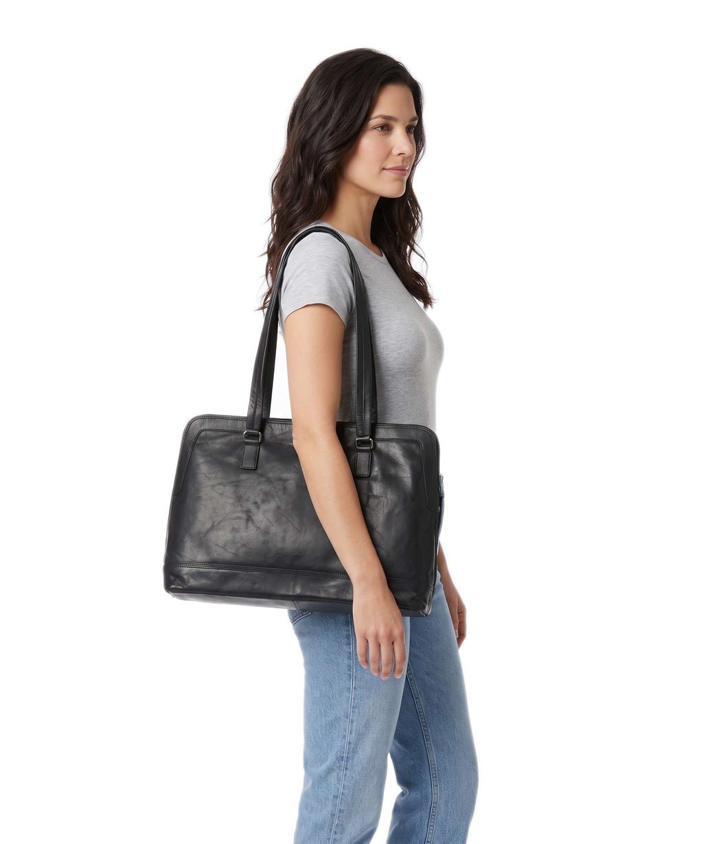 The Chesterfield Brand Wax Pull Up Cow Isara Tote bag black