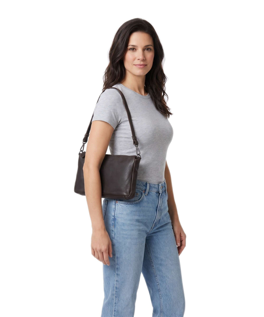 The Chesterfield Brand Wax Pull Up Cow Orinoco Shoulder bag brown