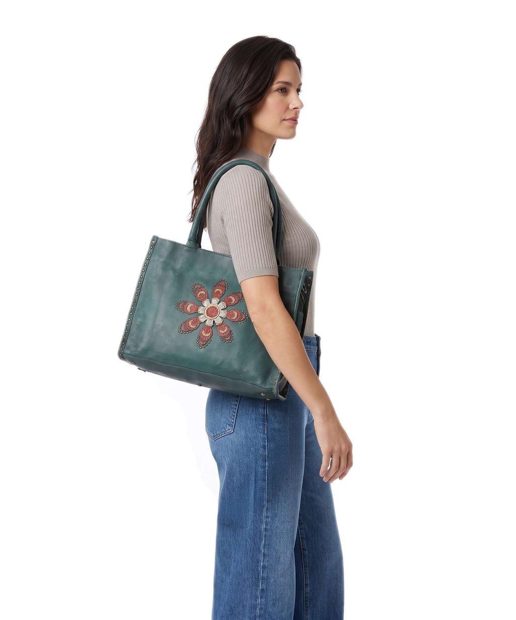 Taschendieb Wien Brigittagasse 1 Tote bag forest biome