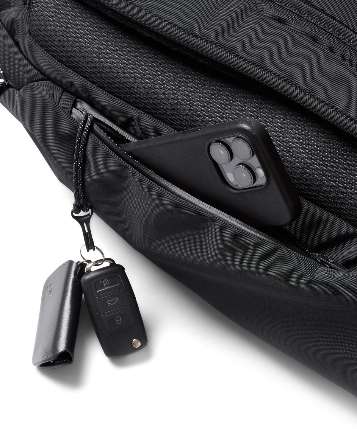 Bellroy Transit 28 Pro Backpack black